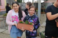 693cf5fe-0147-487e-bfde-092139b75356